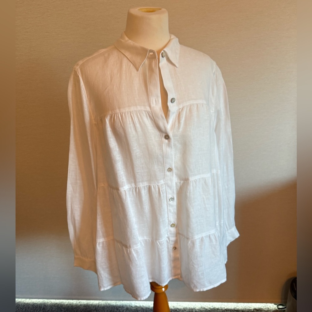 Elegant White Button-Up Women's Top